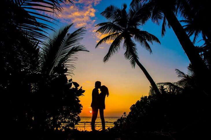 Find Casual Flings While Traveling: 10 Tips to Lead You to Exotic Hookups