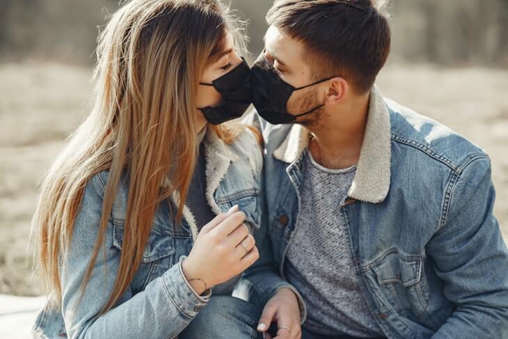 Online Dating is Surging Due to the Coronavirus Outbreak, and Here is Why